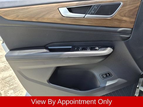 Used 2025 Volkswagen Atlas SE FWD image 20