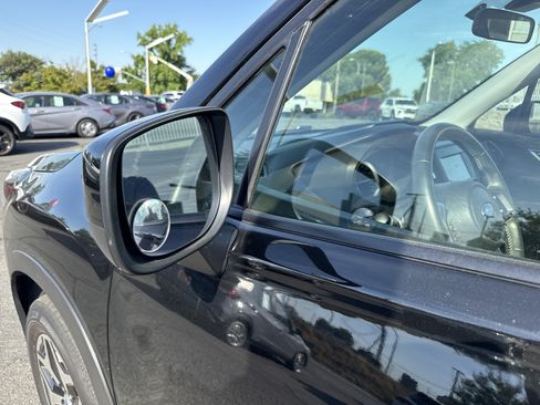 Used 2023 Subaru Forester Premium AWD/4WD image 10