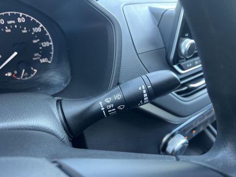 Certified 2025 Nissan Altima 2.5 S FWD image 13