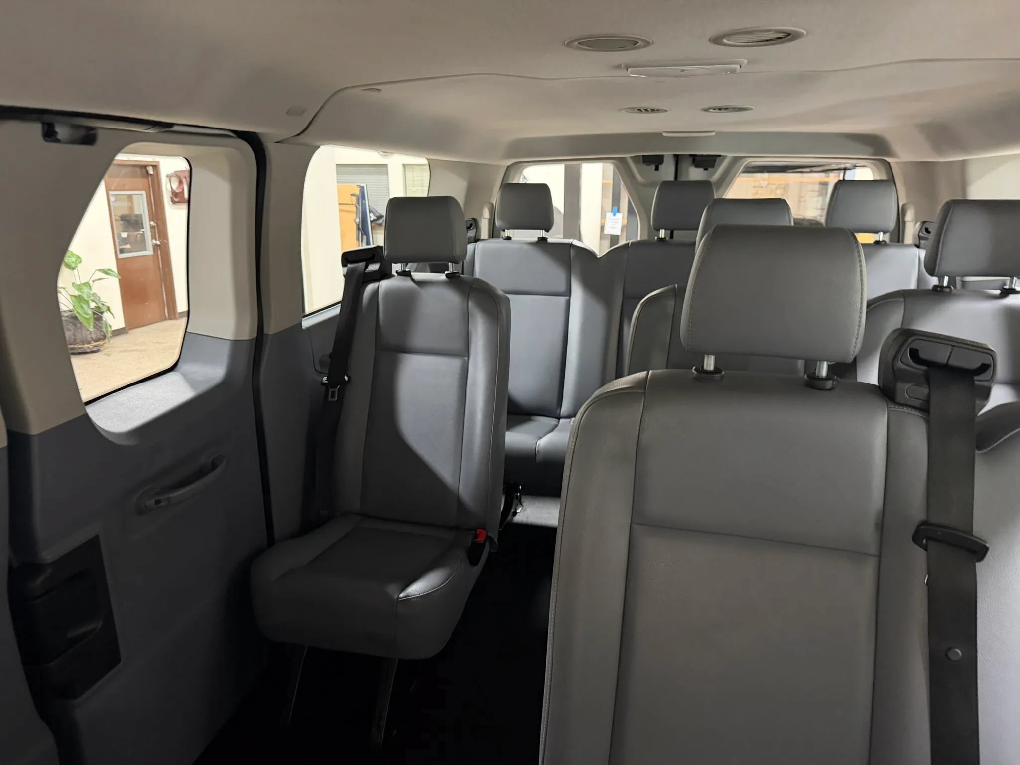 Used 2018 Ford Transit 150 XL RWD image 41