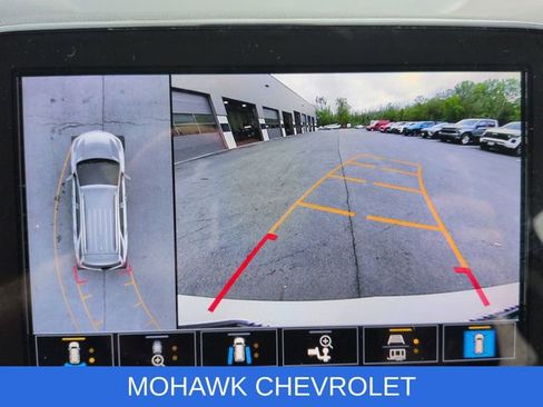 Used 2024 Chevrolet Equinox Premier AWD/4WD image 16