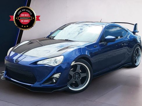 Used 2014 Scion FR-S image 1