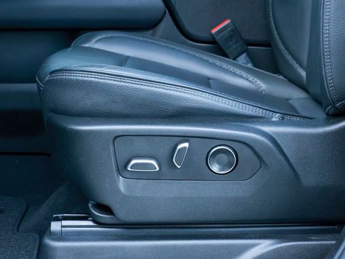 Used 2024 GMC Yukon XL Denali w/ Advanced Technology Package image 55