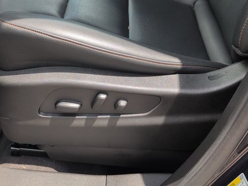 Certified 2022 Cadillac XT4 Sport w/ Enhanced Visibility Package FWD image 15