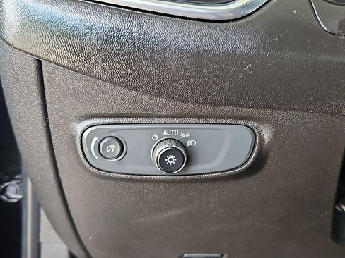 Used 2021 Chevrolet Equinox LT AWD/4WD image 15