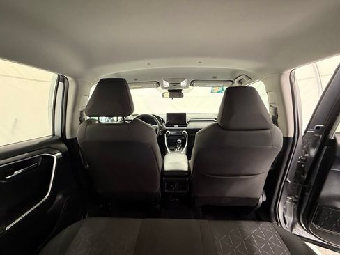 Used 2025 Toyota RAV4 XLE FWD image 26