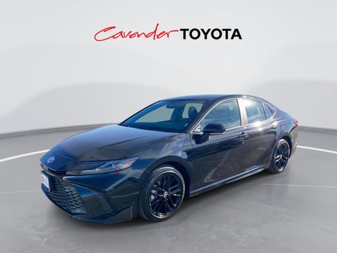 Certified 2026 Toyota Camry SE image 1