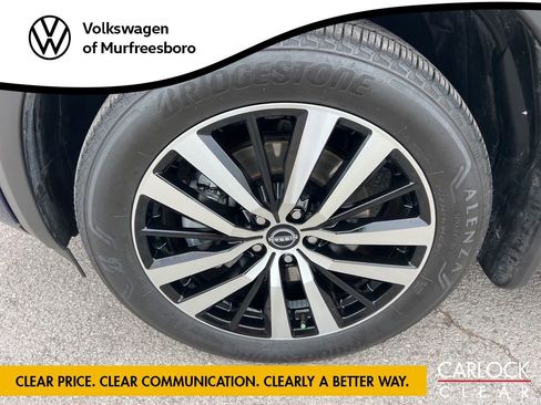 Used 2024 Nissan Pathfinder Platinum w/ Lighting Package (N93) AWD/4WD image 8