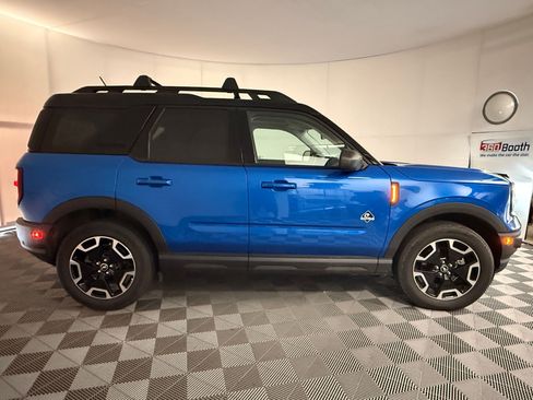 Used 2022 Ford Bronco Sport Outer Banks w/ Tech Package AWD/4WD image 8