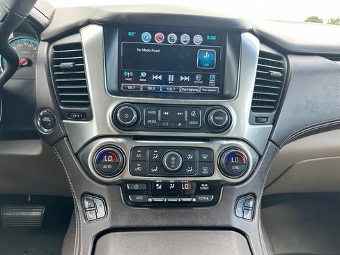 Used 2017 Chevrolet Suburban Premier AWD/4WD image 26