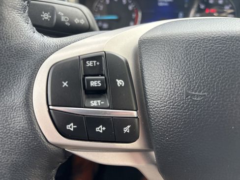 Used 2023 Ford Explorer XLT w/ Equipment Group 202A AWD/4WD image 18