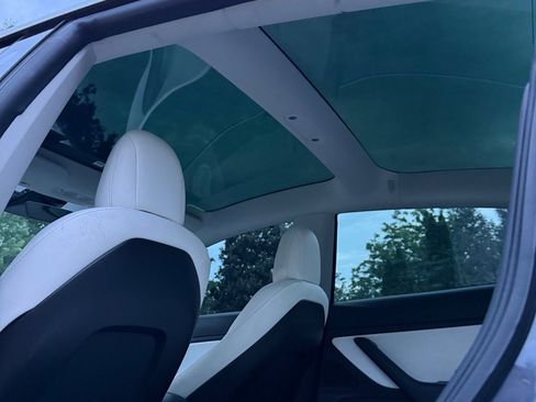 Used 2020 Tesla Model 3 Performance AWD/4WD image 18