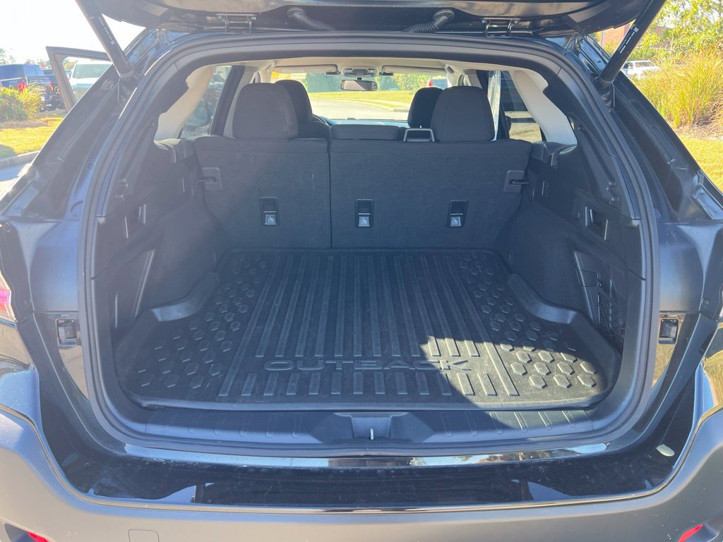 Used 2023 Subaru Outback Premium AWD/4WD image 10