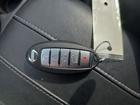 Used 2020 Nissan Rogue SV AWD/4WD image 38