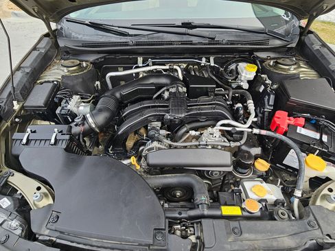 Used 2021 Subaru Outback Premium image 31