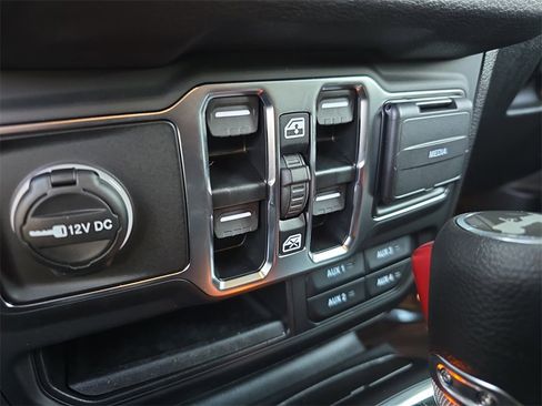 New 2025 Jeep Wrangler Sport S image 27