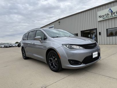 Used 2018 Chrysler Pacifica Touring-L Plus w/ Advanced Safetytec Group