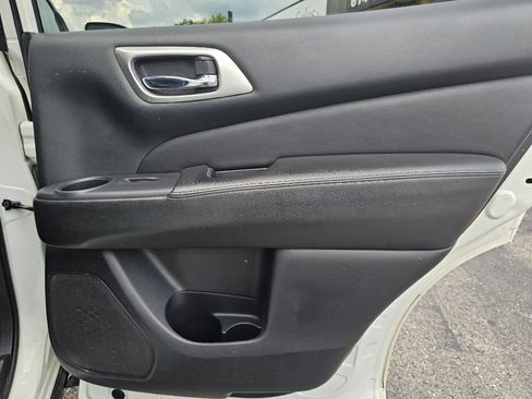 Used 2019 Nissan Pathfinder Platinum AWD/4WD image 50