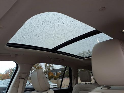 Certified 2023 Lincoln Aviator Reserve w/ Equipment Group 201A image 5