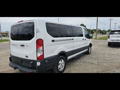 Used 2018 Ford Transit 350 XLT image 3