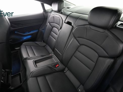 Used 2022 Porsche Taycan 4S image 8