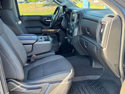 Used 2019 Chevrolet Silverado 1500 LT Trail Boss w/ Bed Protection Package AWD/4WD image 16