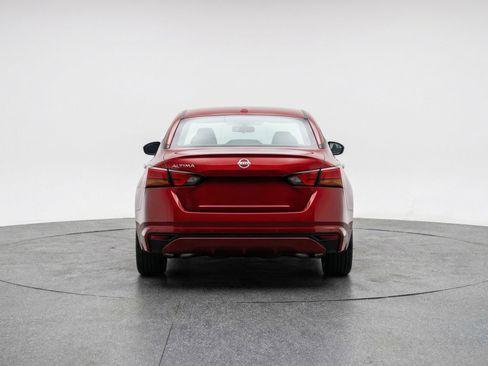 Used 2025 Nissan Altima 2.5 SV image 7