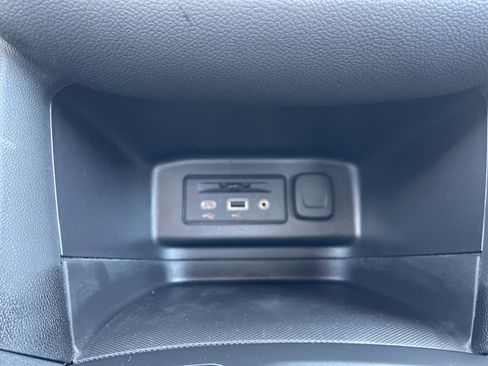 Certified 2024 Chevrolet Equinox LT image 35