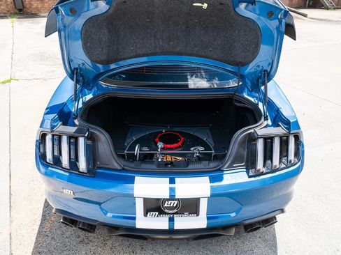 Used 2020 Ford Mustang Shelby GT500 w/ Technology Package RWD image 9