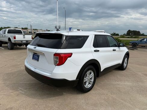 Certified 2022 Ford Explorer 2WD image 5