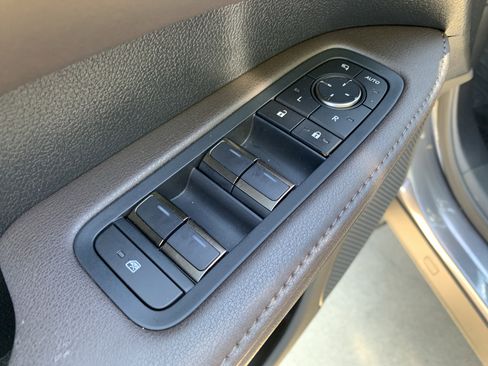 Used 2023 Lexus RX 350 w/ Cold Area Package AWD/4WD image 15