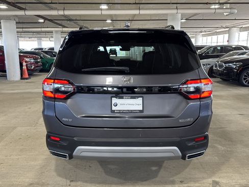 Used 2024 Honda Pilot Touring image 7