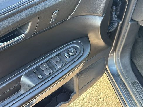 Used 2013 GMC Acadia SLE image 14