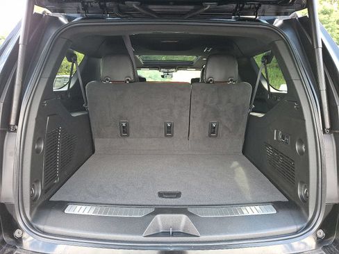 Used 2023 GMC Yukon XL Denali Ultimate AWD/4WD image 29