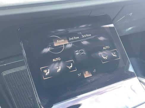 Certified 2026 Cadillac Vistiq Platinum w/ LPO, Floor Liner Package AWD/4WD image 15