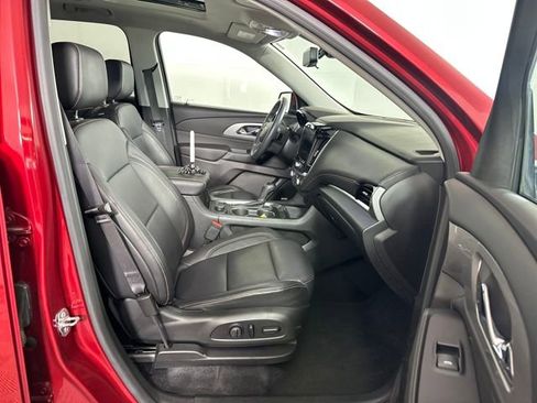 Used 2018 Chevrolet Traverse LT image 28