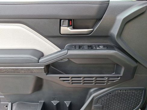 Used 2024 Toyota Tacoma Limited image 12