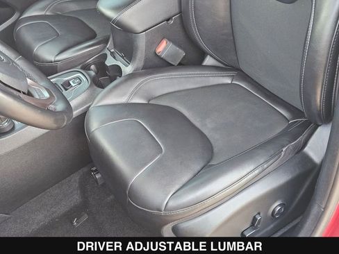 Used 2021 Jeep Cherokee Latitude Plus AWD/4WD image 16