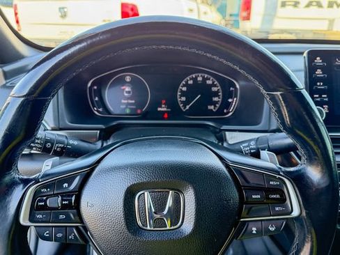 Used 2018 Honda Accord Sport image 14