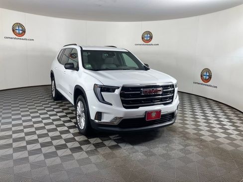 Used 2024 GMC Acadia Elevation image 18