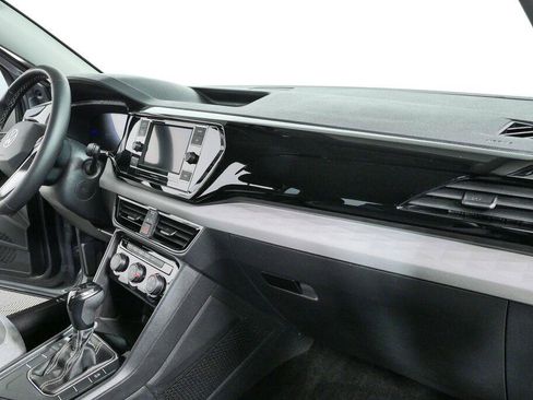 Certified 2023 Volkswagen Taos S FWD image 21