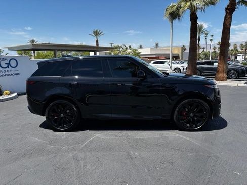Used 2025 Land Rover Range Rover Sport Dynamic SE AWD/4WD image 4