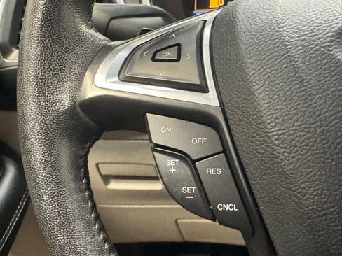 Used 2017 Ford Edge Titanium w/ Technology Package FWD image 16