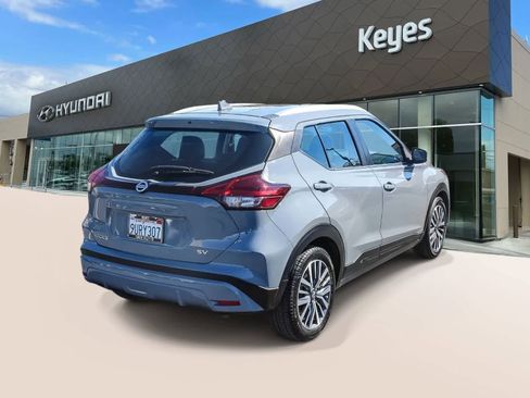 Used 2021 Nissan Kicks SV image 4