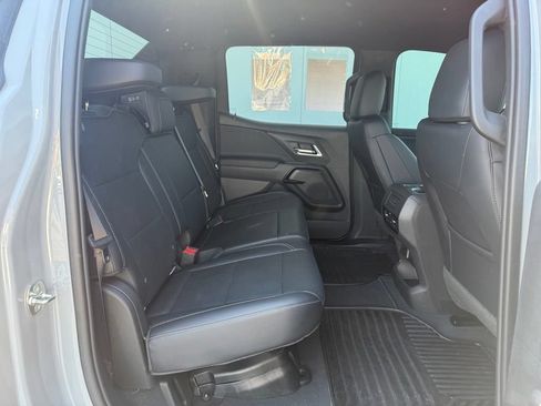 Used 2025 Chevrolet Silverado EV LT AWD/4WD image 15