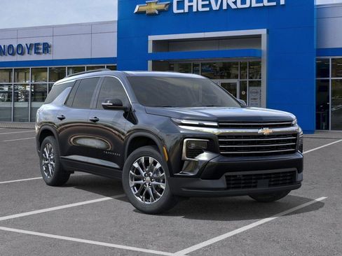 New 2026 Chevrolet Traverse LT w/ Sun and Wheel Package image 7