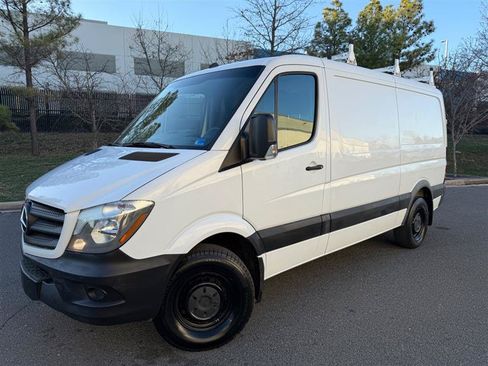 Used 2017 Mercedes-Benz Sprinter 2500 image 2