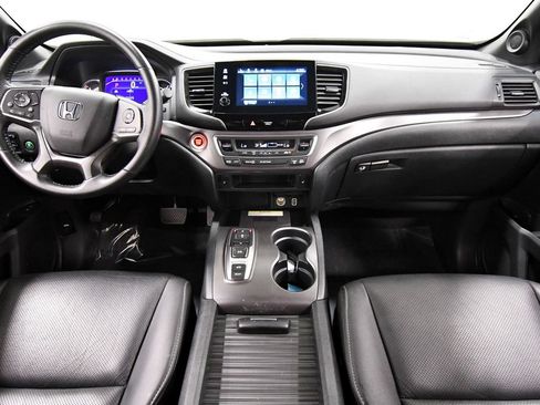 Used 2023 Honda Passport EX-L image 3