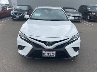 Used 2020 Toyota Camry SE video 2
