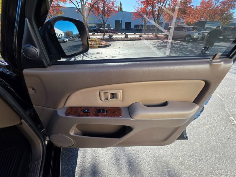 Used 2000 Toyota 4Runner Limited AWD/4WD image 44